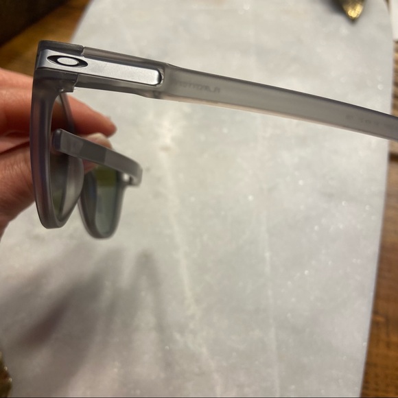 OAKLEY Gray Rounded Polarized Round Sunglasses - Picture 4 of 6